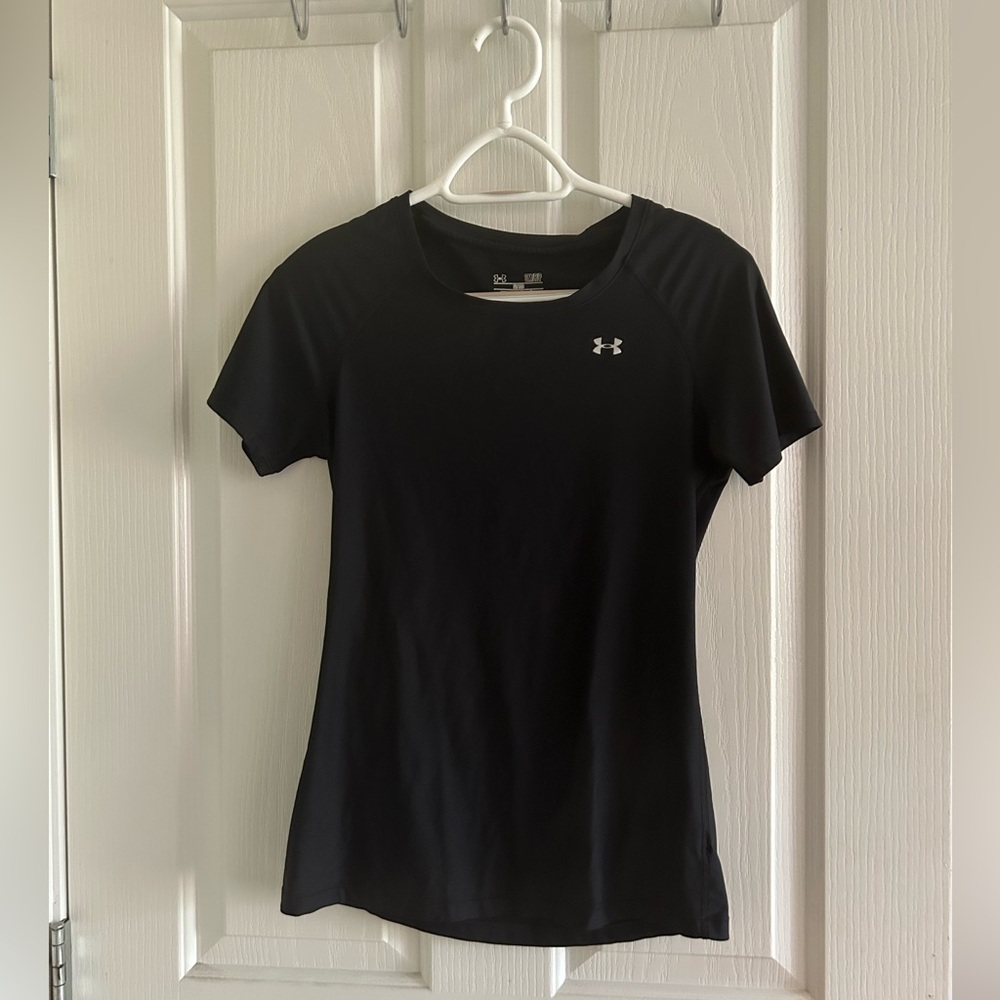 Under Armour fitted women’s shirt